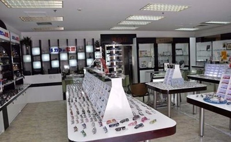 开眼镜店：寻找光明与梦想的交汇点